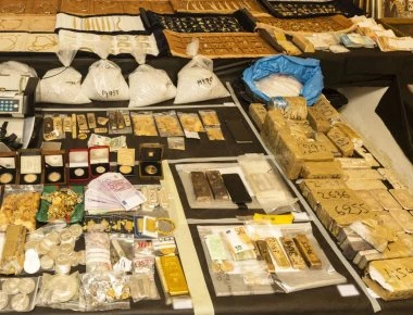 Κύκλωμα λαθρεμπορίας χρυσού: Προφυλακιστέοι οκτώ από τους 63 που συνελήφθησαν